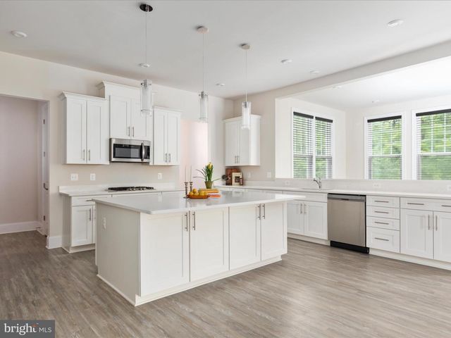 6757 JOHN MALLARD DR, Manassas, VA 20112