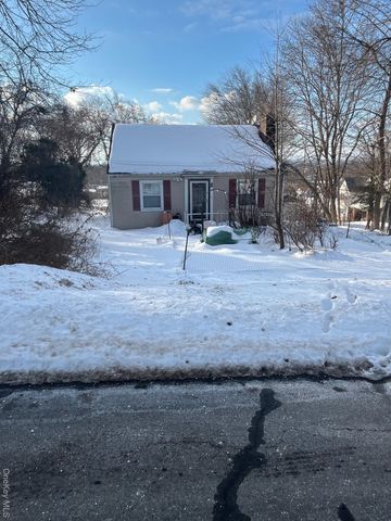 22 New York Avenue, Congers, NY 10920