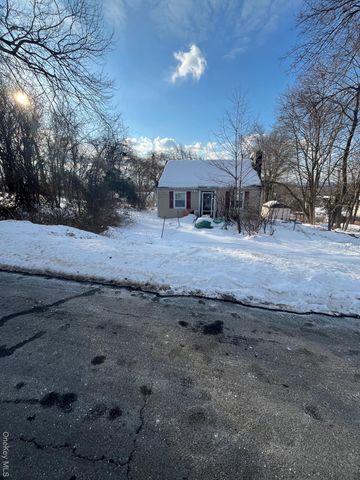 22 New York Avenue, Congers, NY 10920