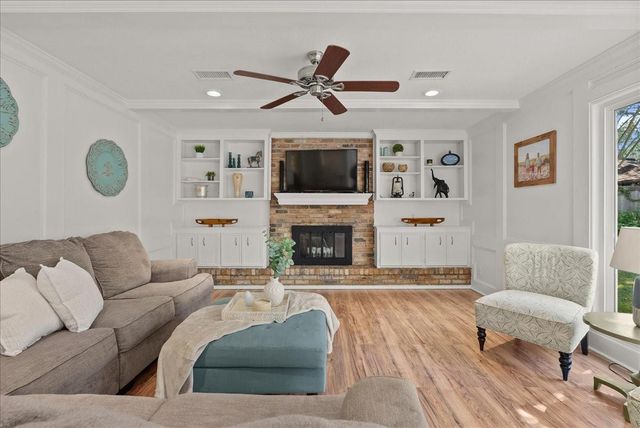 15710 Crestbrook Drive, Houston, TX 77059