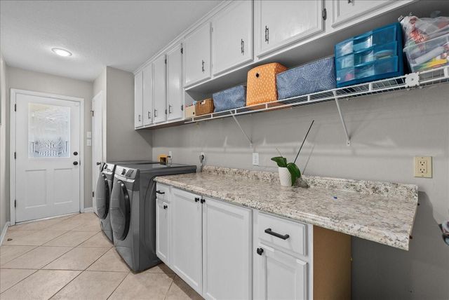 15710 Crestbrook Drive, Houston, TX 77059