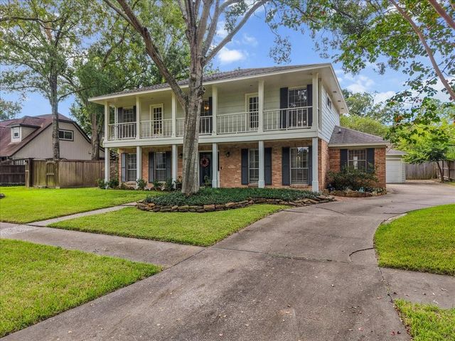 15710 Crestbrook Drive, Houston, TX 77059