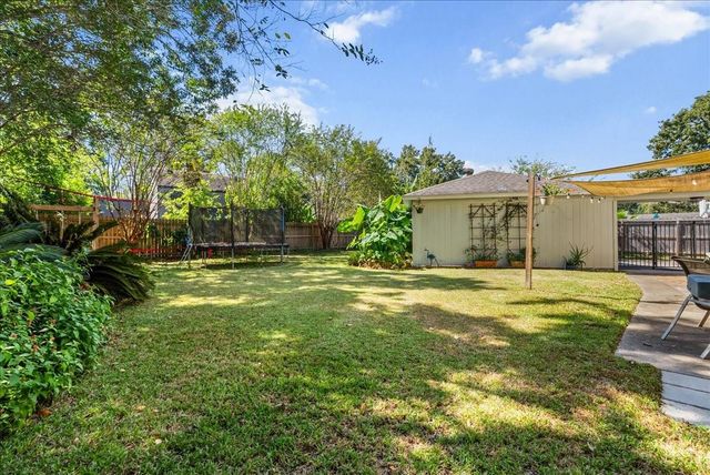 15710 Crestbrook Drive, Houston, TX 77059