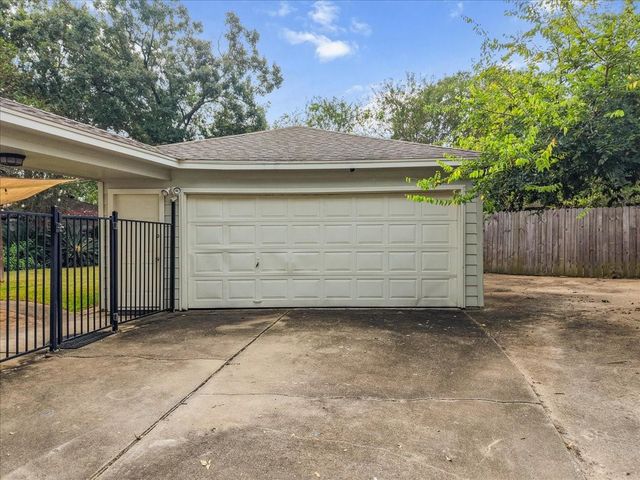 15710 Crestbrook Drive, Houston, TX 77059