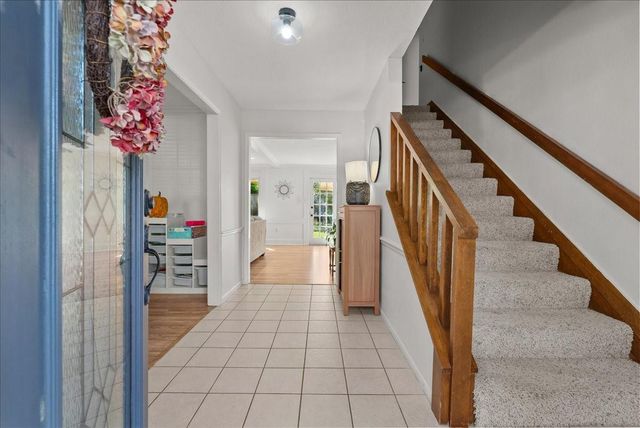 15710 Crestbrook Drive, Houston, TX 77059