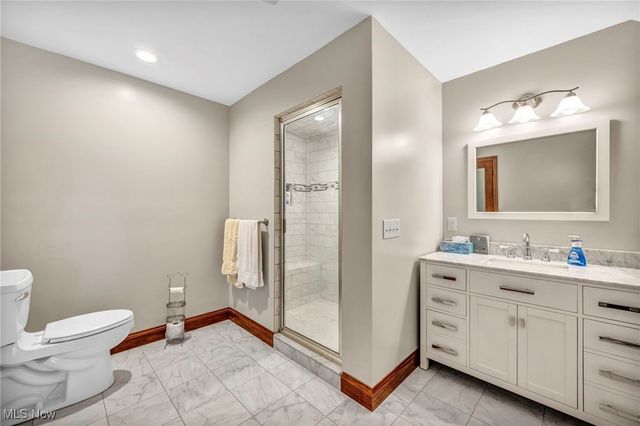 808 Buckingham Drive, Lagrange, OH 44050