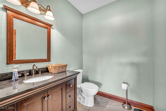 808 Buckingham Drive, Lagrange, OH 44050