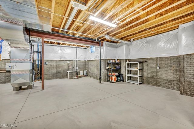 808 Buckingham Drive, Lagrange, OH 44050