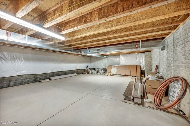 808 Buckingham Drive, Lagrange, OH 44050