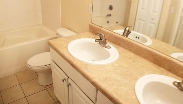 4335 NW 48TH STREET 105, Gainesville, FL 32606