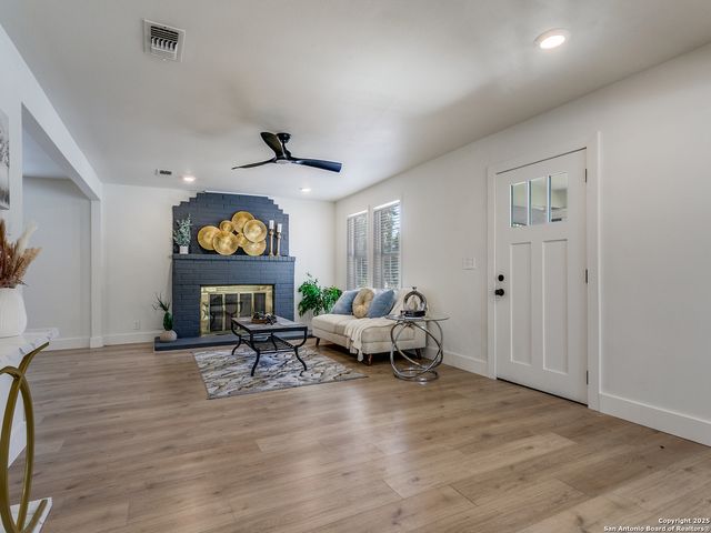 1002 Fulton Ave, San Antonio, TX 78201