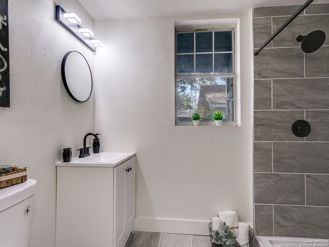 1002 Fulton Ave, San Antonio, TX 78201