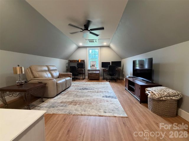 4380 Woodsbury Lane, Lincolnton, NC 28092