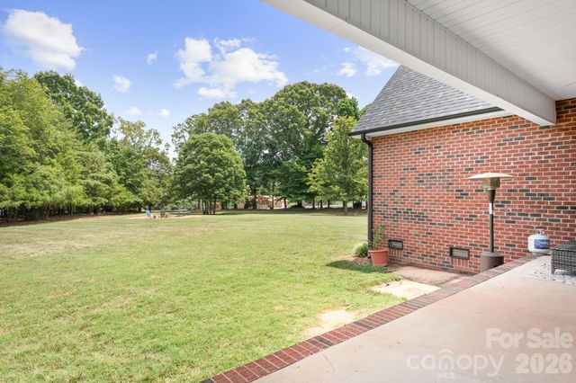 4380 Woodsbury Lane, Lincolnton, NC 28092