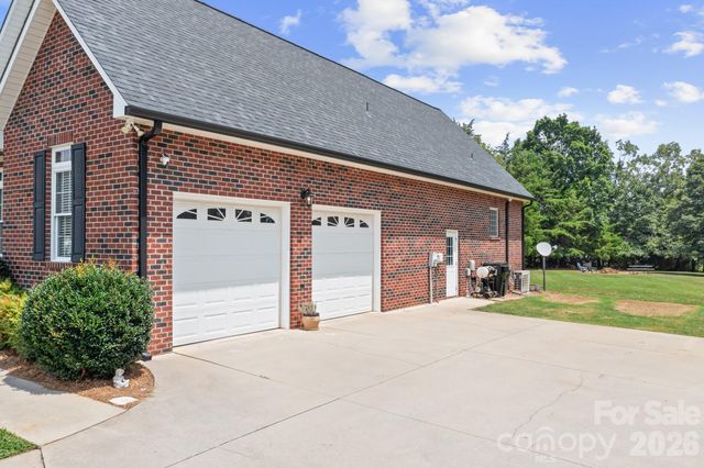 4380 Woodsbury Lane, Lincolnton, NC 28092