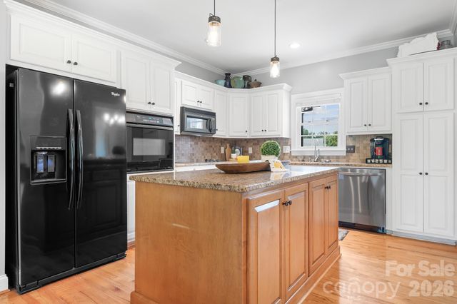 4380 Woodsbury Lane, Lincolnton, NC 28092