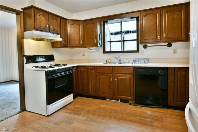 5321 Sodom Hutchings Road, Farmdale, OH 44417