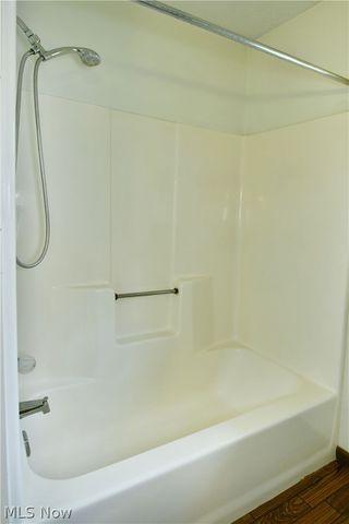 5321 Sodom Hutchings Road, Farmdale, OH 44417