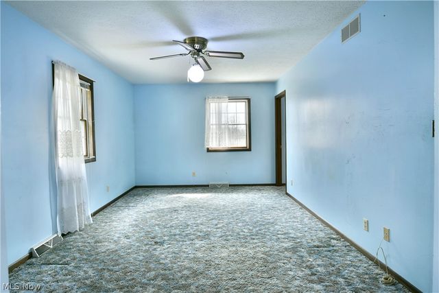 5321 Sodom Hutchings Road, Farmdale, OH 44417