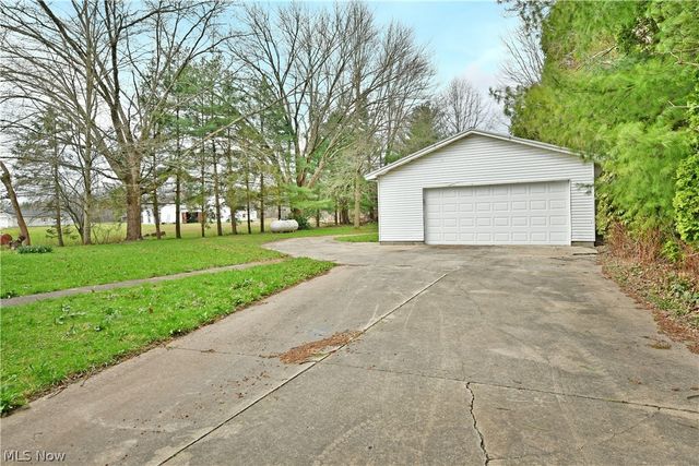 5321 Sodom Hutchings Road, Farmdale, OH 44417