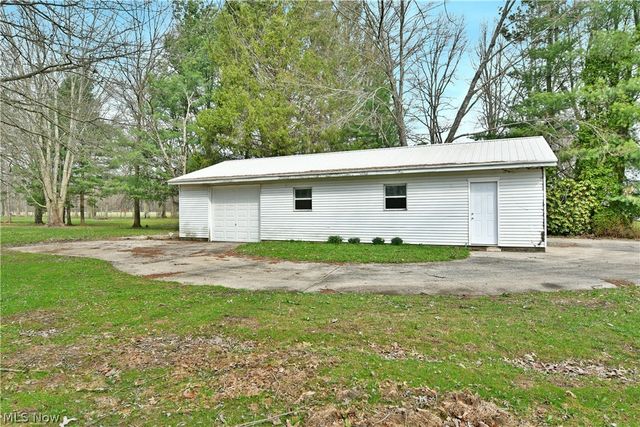 5321 Sodom Hutchings Road, Farmdale, OH 44417