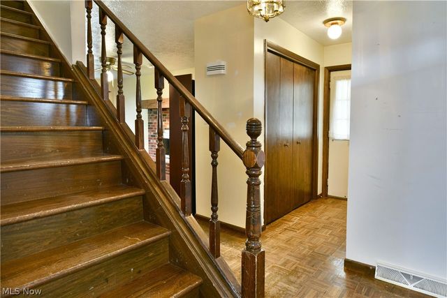 5321 Sodom Hutchings Road, Farmdale, OH 44417