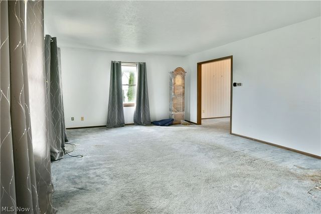 5321 Sodom Hutchings Road, Farmdale, OH 44417