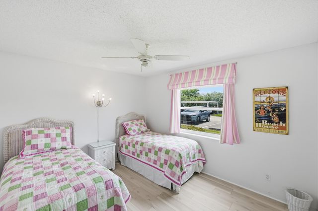 360 Grove Isle Circle, Vero Beach, FL 32962
