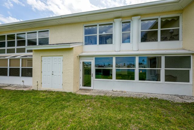 360 Grove Isle Circle, Vero Beach, FL 32962