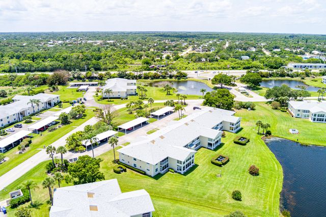 360 Grove Isle Circle, Vero Beach, FL 32962