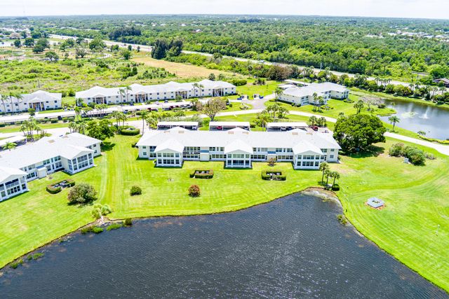 360 Grove Isle Circle, Vero Beach, FL 32962