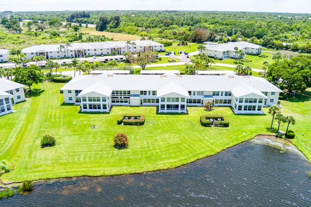 360 Grove Isle Circle, Vero Beach, FL 32962
