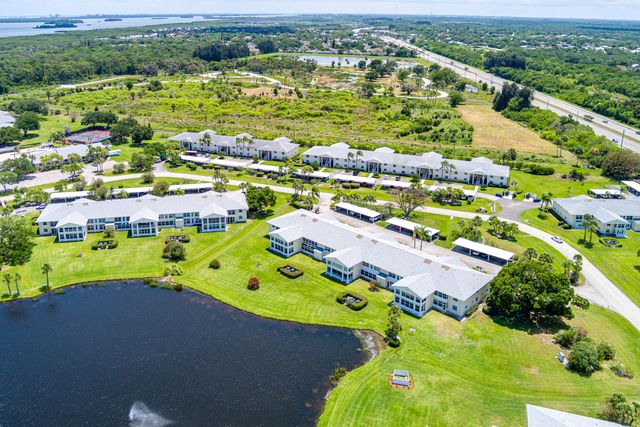 360 Grove Isle Circle, Vero Beach, FL 32962