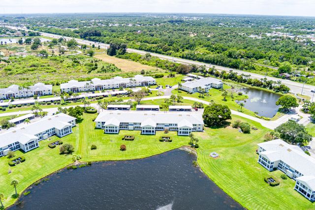 360 Grove Isle Circle, Vero Beach, FL 32962