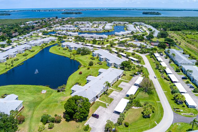 360 Grove Isle Circle, Vero Beach, FL 32962