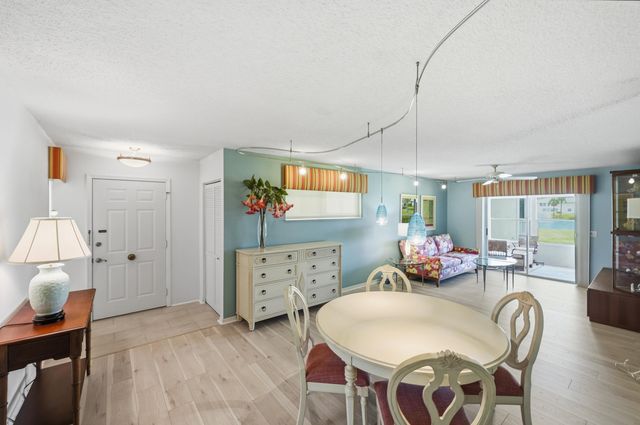 360 Grove Isle Circle, Vero Beach, FL 32962