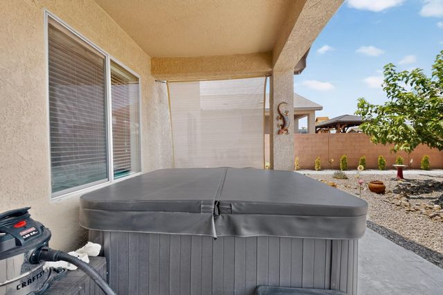 3708 Bronco Trail Road NE, Rio Rancho, NM 87144