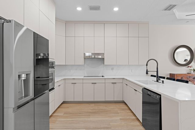 230 NE 69th Circle, Boca Raton, FL 33487