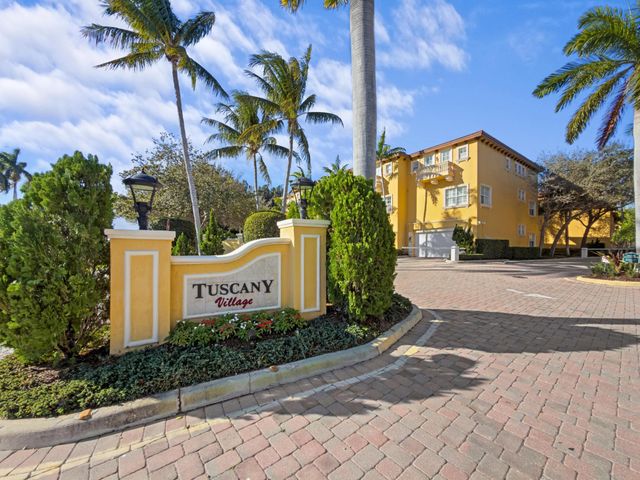 230 NE 69th Circle, Boca Raton, FL 33487