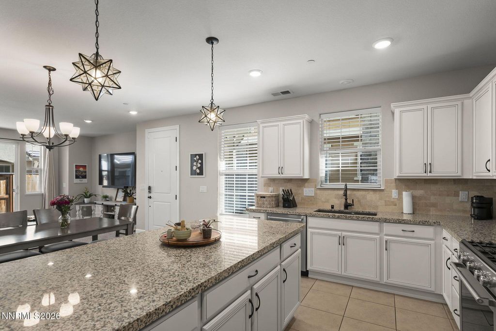 Image 11 of property listing at 1915 Sea Horse Road UNIT B, Reno, NV 89521