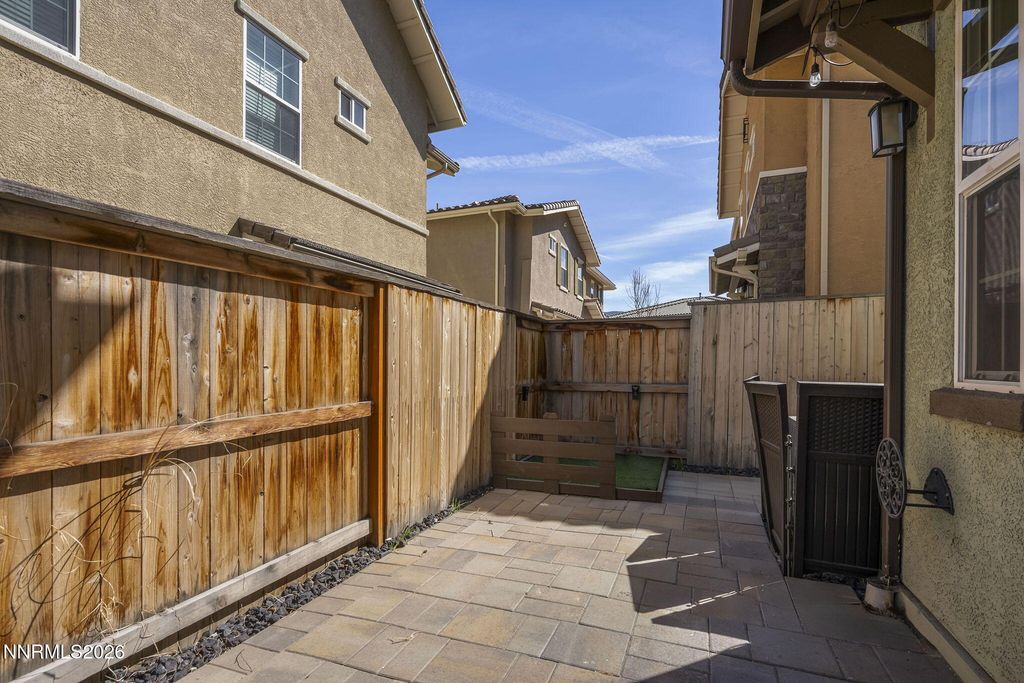 Image 23 of property listing at 1915 Sea Horse Road UNIT B, Reno, NV 89521