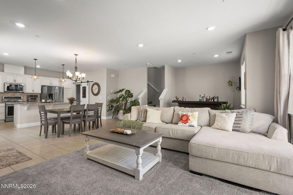 Image 4 of property listing at 1915 Sea Horse Road UNIT B, Reno, NV 89521