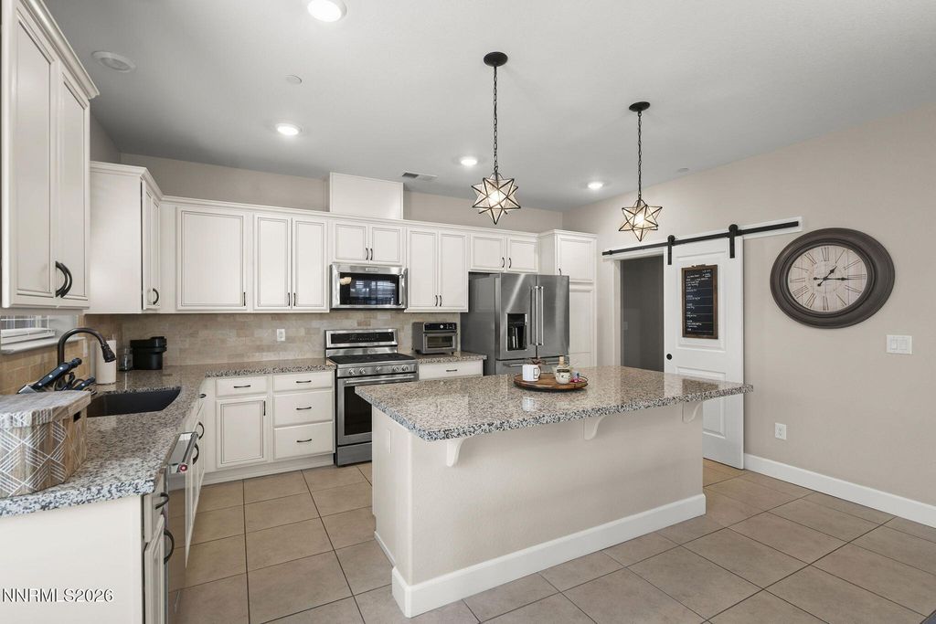 Image 9 of property listing at 1915 Sea Horse Road UNIT B, Reno, NV 89521