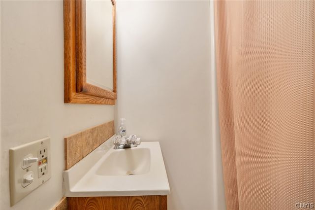 44 Kellar Drive, Constantia, NY 13028