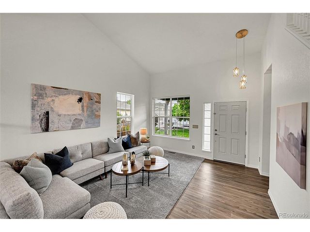 4558 S Ireland St, Aurora, CO 80015