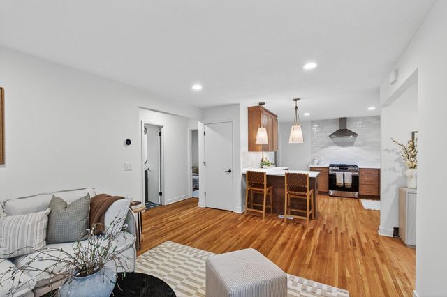 5521 W 42nd Street, Saint Louis Park, MN 55416