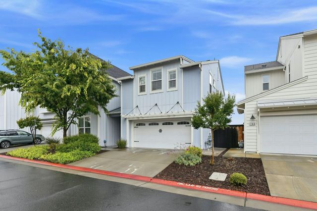 784 Farmhouse Way, Folsom, CA 95630