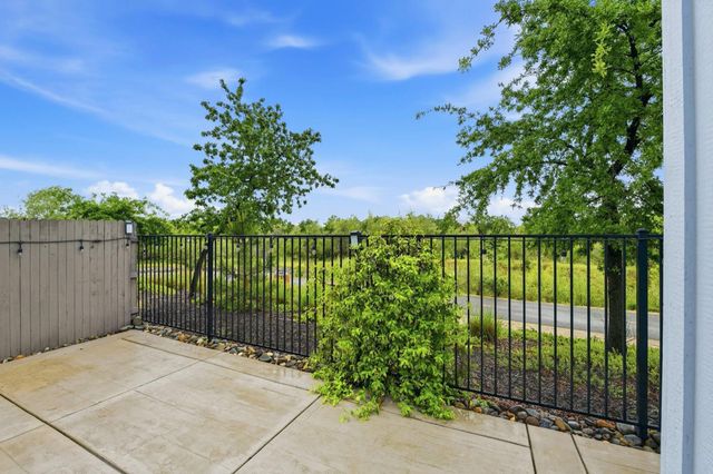 784 Farmhouse Way, Folsom, CA 95630