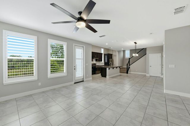 784 Farmhouse Way, Folsom, CA 95630