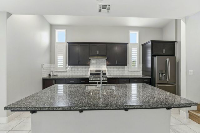 784 Farmhouse Way, Folsom, CA 95630